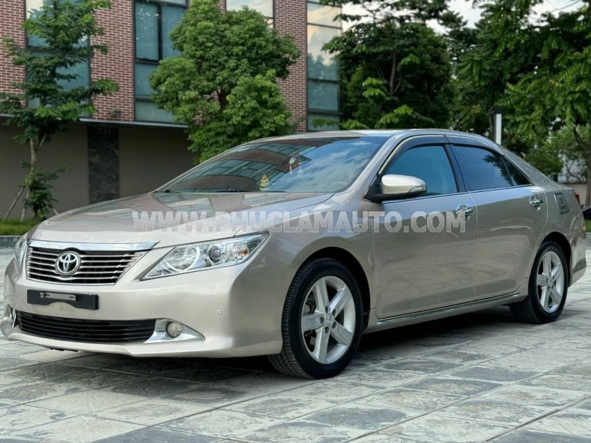 Toyota Camry 2.5Q 2014