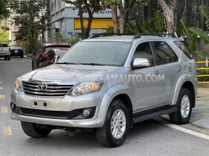 Xe Toyota Fortuner 2.7V 4x2 AT 2013