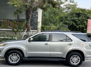 Xe Toyota Fortuner 2.7V 4x2 AT 2013