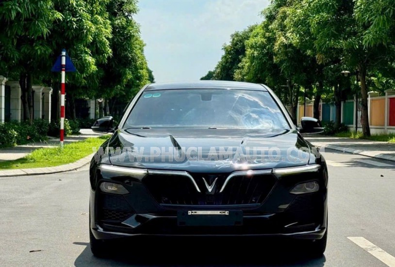 VinFast Lux A 2.0 Tiêu chuẩn 2022