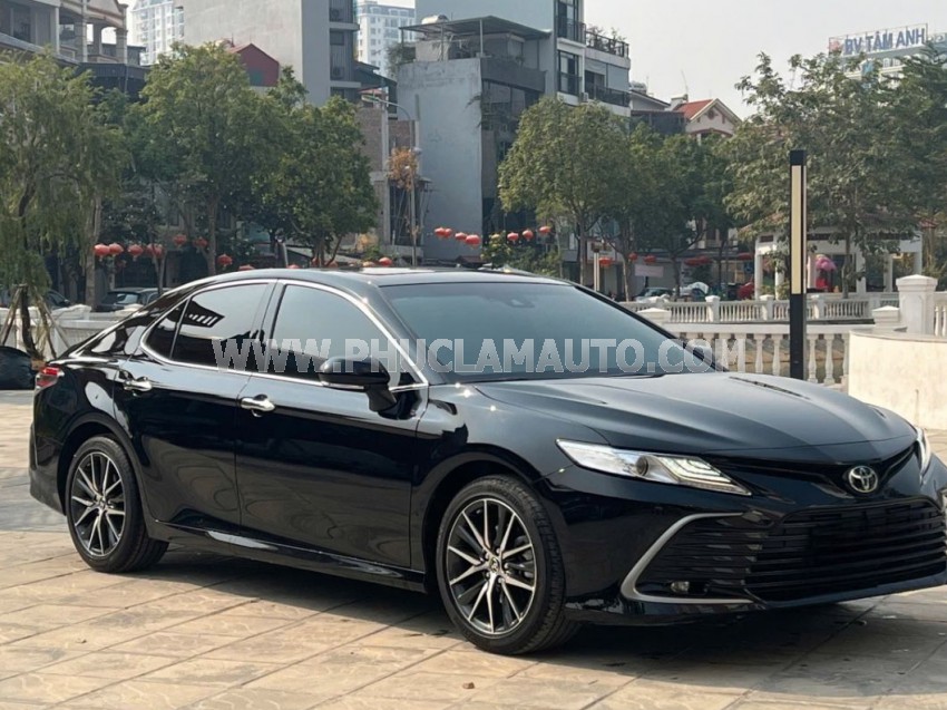 Toyota Camry 2.0Q 2024