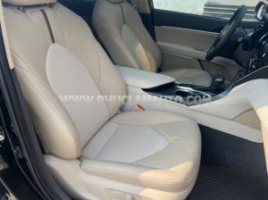 Xe Toyota Camry 2.0Q 2024