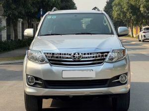 Xe Toyota Fortuner 2.7V 4X2 AT 2016