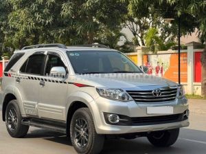 Xe Toyota Fortuner 2.7V 4X2 AT 2016