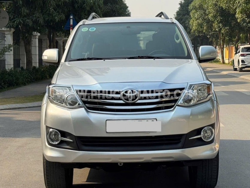 Toyota Fortuner 2.7V 4X2 AT 2016