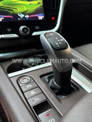 Xe VinFast Lux SA 2.0 Premium 2.0 AT 2020