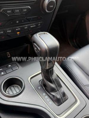 Xe Ford Everest Titanium 2.0L 4x2 AT 2022