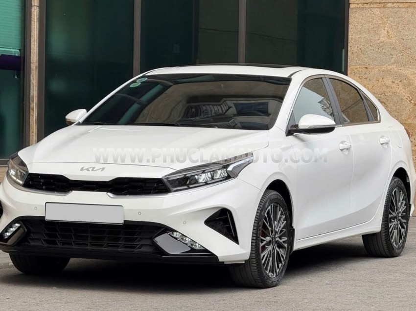 Kia K3 Premium 2.0 AT 2024