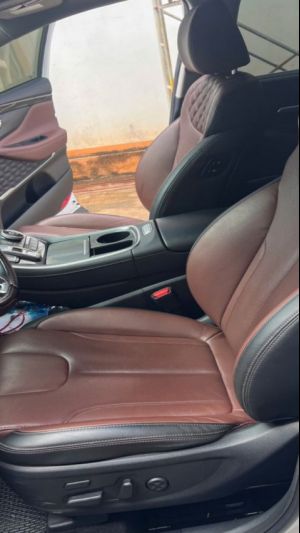 Xe Hyundai SantaFe Cao cấp 2.5L HTRAC 2022