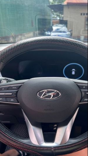 Xe Hyundai SantaFe Cao cấp 2.5L HTRAC 2022