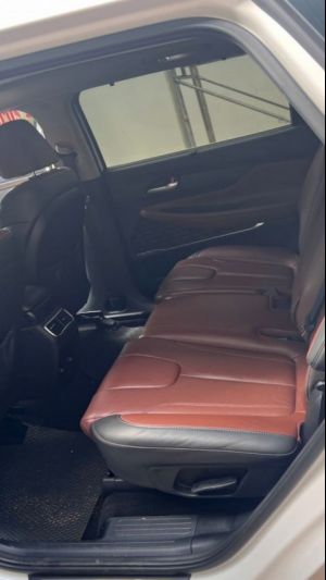 Xe Hyundai SantaFe Cao cấp 2.5L HTRAC 2022