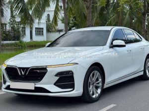 Xe VinFast Lux A 2.0 Base 2.0 AT 2021