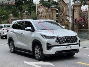 Xe Toyota Innova Cross HEV 2.0 CVT 2025