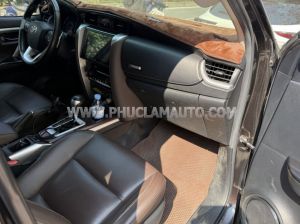 Xe Toyota Fortuner 2.7V 4x2 AT 2017