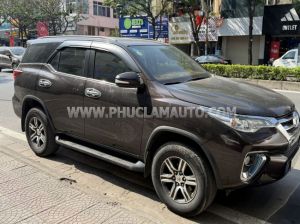 Xe Toyota Fortuner 2.7V 4x2 AT 2017
