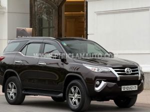 Xe Toyota Fortuner 2.7V 4x2 AT 2017