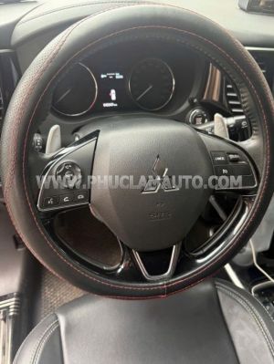 Xe Mitsubishi Outlander 2.0 CVT 2020