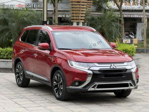 Xe Mitsubishi Outlander 2.0 2020