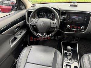 Xe Mitsubishi Outlander 2.0 2020