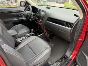 Xe Mitsubishi Outlander 2.0 2020