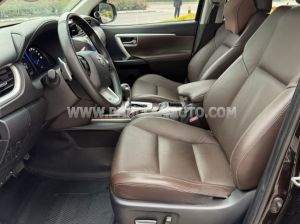 Xe Toyota Fortuner 2.7V 4x2 AT 2017