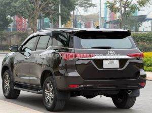 Xe Toyota Fortuner 2.7V 4x2 AT 2017