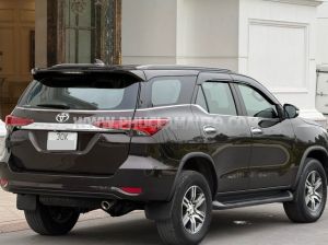 Xe Toyota Fortuner 2.7V 4x2 AT 2017