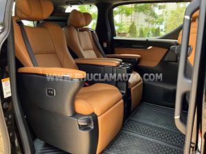 Xe Lexus LM 300h 2021