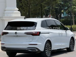 Xe Volkswagen Viloran Luxury 2024