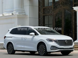 Xe Volkswagen Viloran Luxury 2024