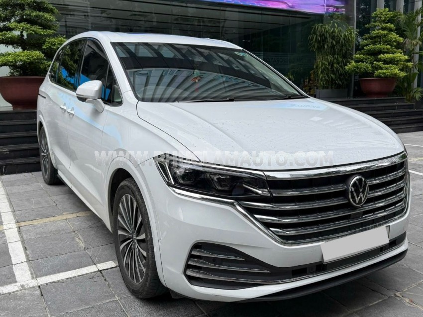 Volkswagen Viloran Luxury 2024