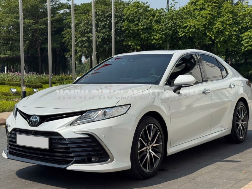 Toyota Camry 2.5Q 2024